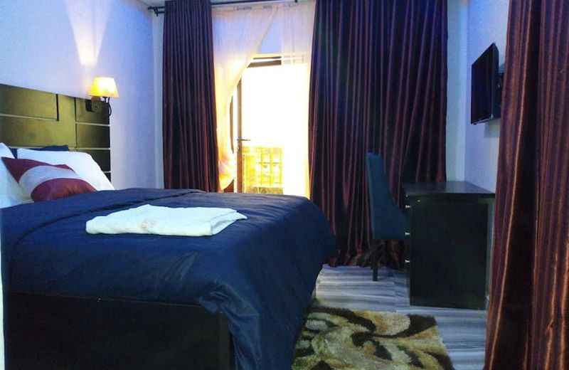 White Court View Hotel