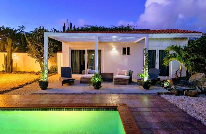 MODERN Villa Private Pool 4min to Beaches