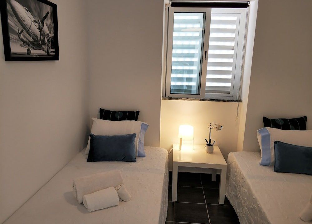 Sleep & Go Faro Airport Guest House