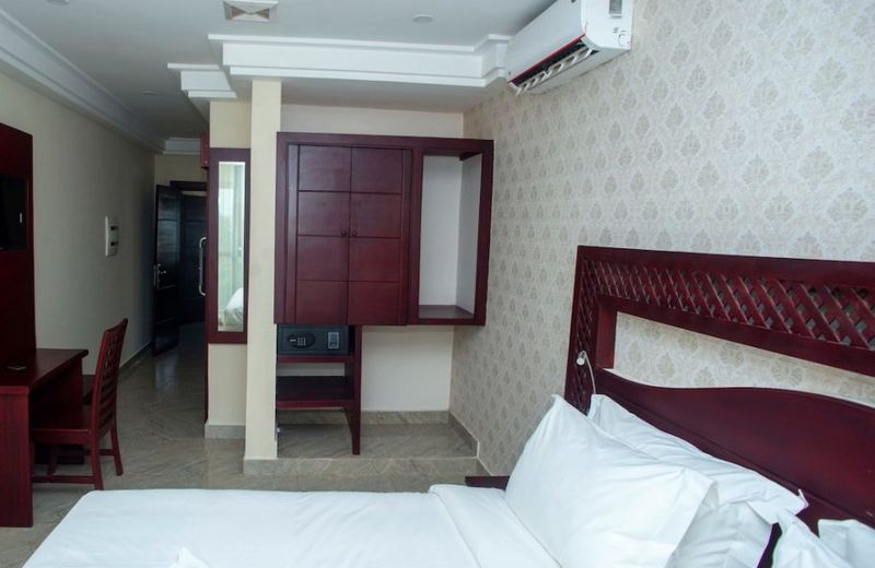 El Doria Hotel