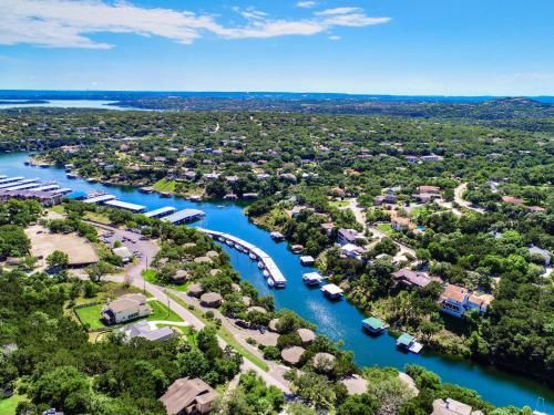 Treehouse Bungalow w/ Lake Travis views, pool & hot tub, next to marina (#11)