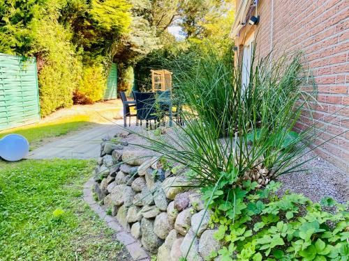 FeWo MEERESBRISE - Familie- Hunde - Strandnah - Garten-Seeblick - Sauna & Wellness