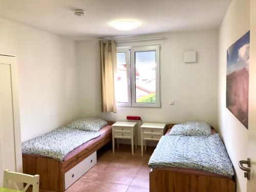 Pension Chen, 2 Doppelzimmer , EBK, separater Balkon