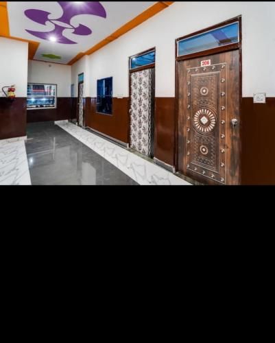 OYO 82804 Hotel Shiva