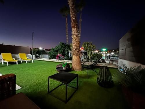Outdoor Pictures 24