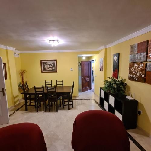 3 bedroom apartment with pool & parking, close to sea and golf