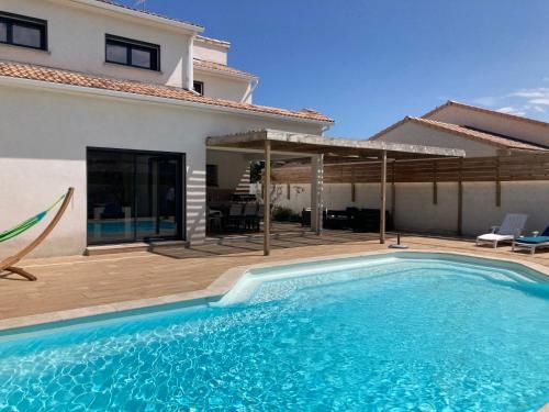 Très belle villa privée pour 10 personnes avec piscine privée