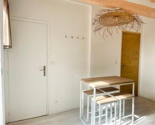 LaFrenchCasa Noailles