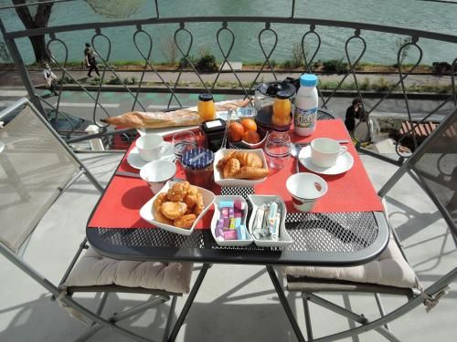 LES PINGOUINS DE LA MARNE