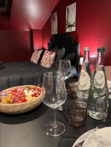 PARENTHESE LOVE : Amour & Tentation - Suite Jacuzzi SPA - Proche Orly/Paris
