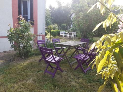 Maison chaleureuse a 5 minutes a pied du centre ville a Conches