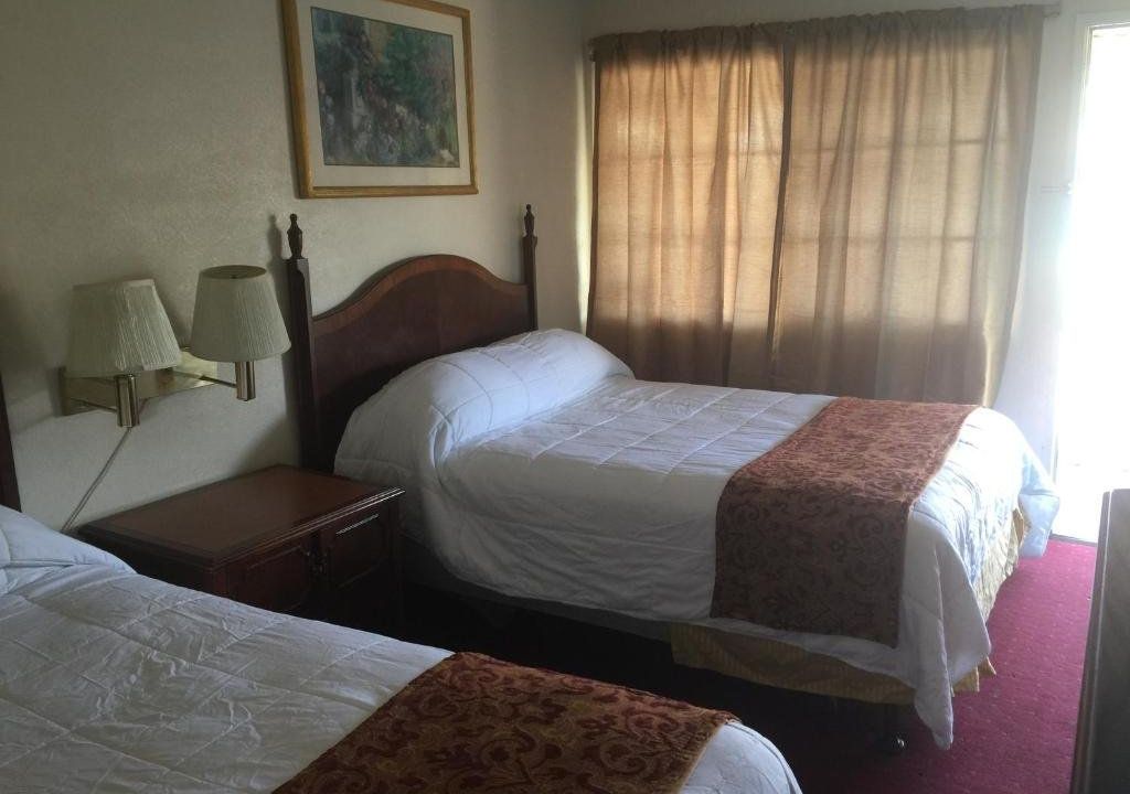 Frontier Motel