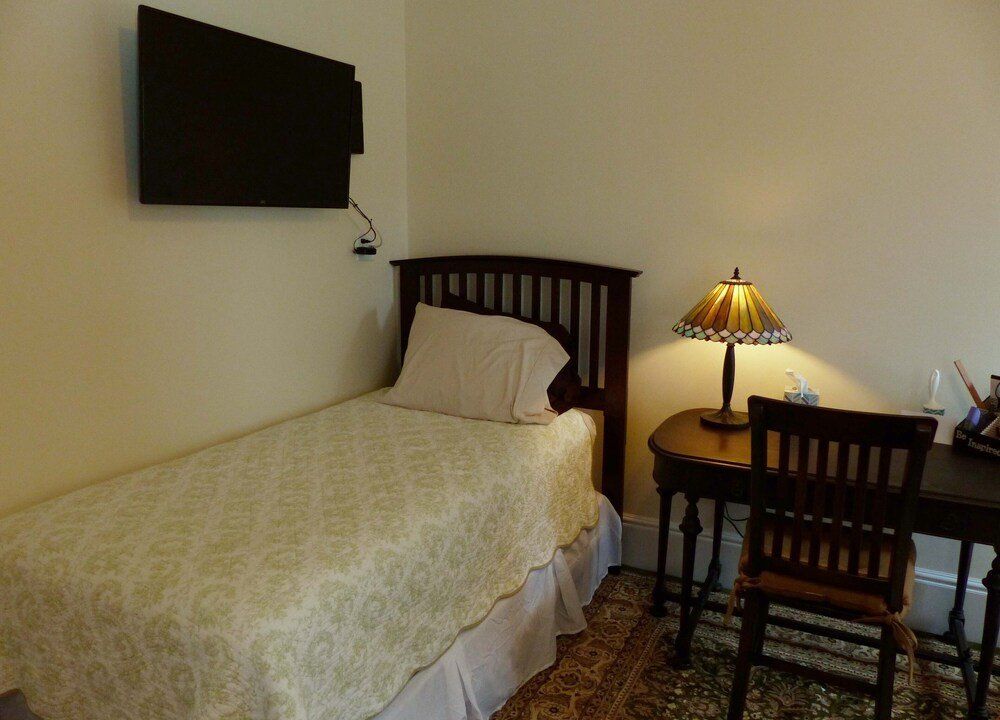 Davis Square Inn