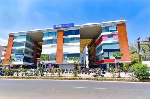 OYO 30540 Hotel Infinity