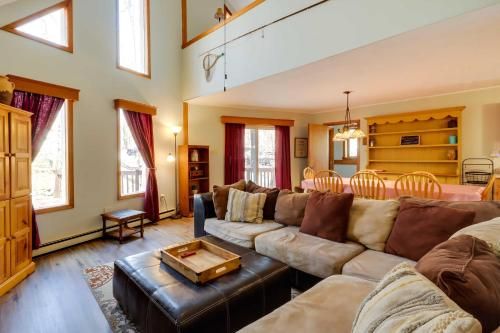 Spacious Pocono Lake House Near Skiing and Swimming!