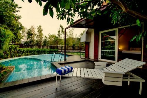 Outdoor Pictures 24