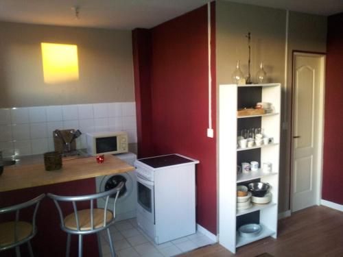 Studio near Paris Métro Robespierre