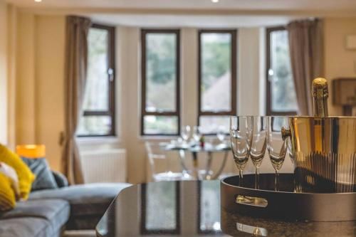 Hidden Gem With Windsor Castle Views & Parking