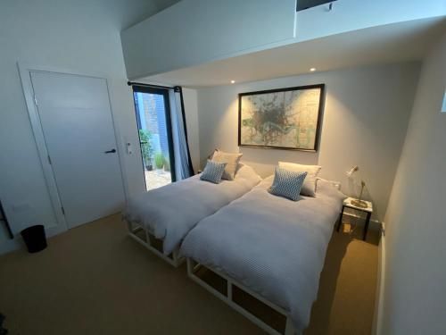 May Road, stylish townhouse