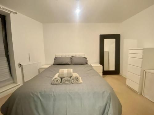London Dockside Apartment