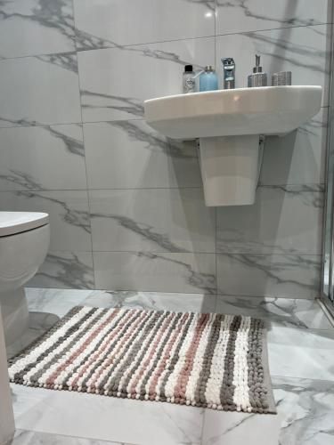 MIA Residence - Entire Studio apartment - City View - London - Next to Ealing Broadway Station