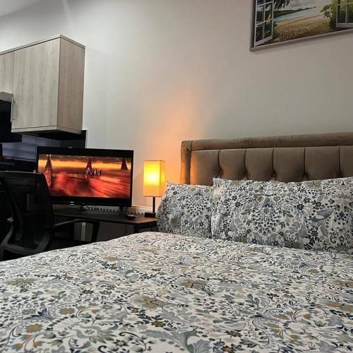MIA Residence - Entire Studio apartment - City View - London - Next to Ealing Broadway Station