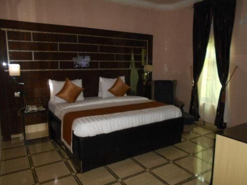 St. Regis Hotels & Resorts