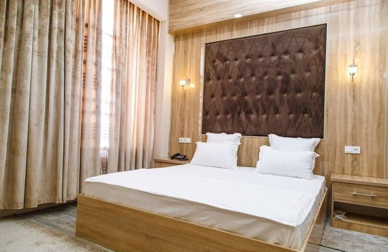 Shedevr Plaza Hotel