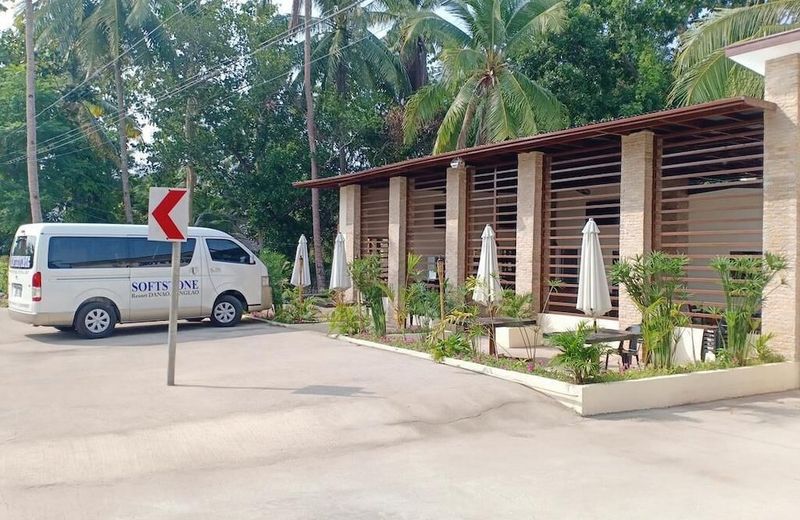 Softstone resort