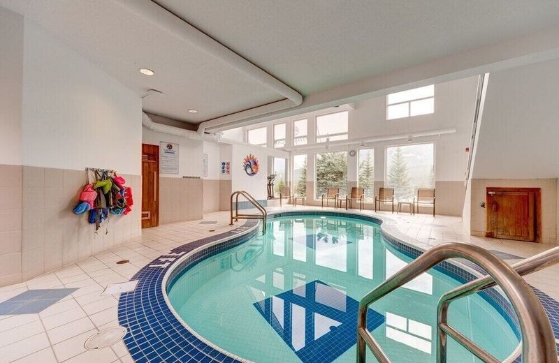 BANFF WOODS LODGE