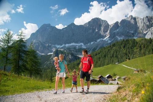 Outdoor Pictures 23