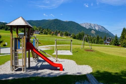 Outdoor Pictures 24
