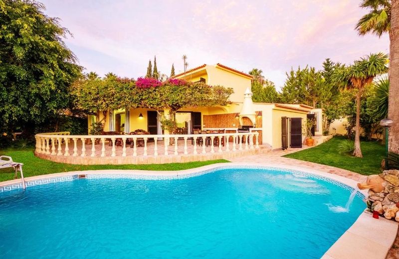 Villa Bantayan