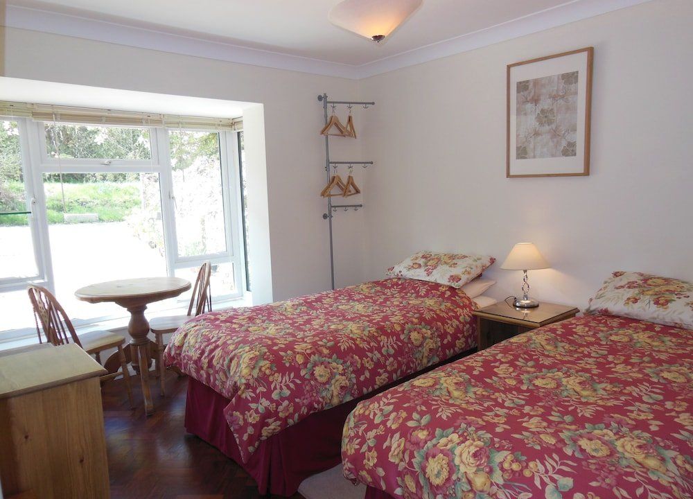 Abacus Bed and Breakfast, Blackwater, Hampshire