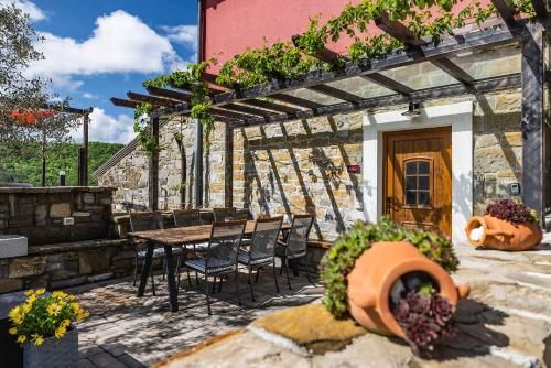 Outdoor Pictures 24
