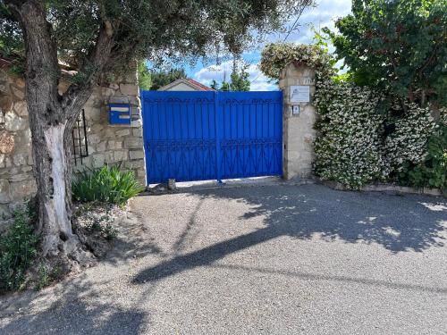 Studio les Iris climatisé, entre mer et collines, classé meublé de tourisme 2 étoiles