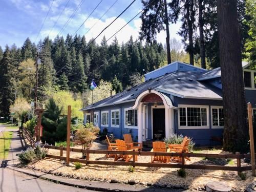 Westfir Lodge