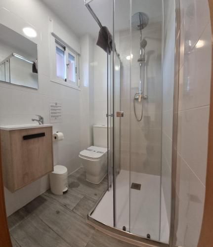 Homes of Spain, Apartamentos Paraíso Vera Playa, Ed Fatu Hiva Bajo con PISCINA PRIVADA y jardín privado en PRIMERA LINEA de Vera Playa, WIFI