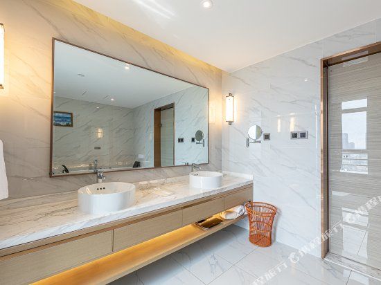Metropolo Jinjiang Hotels (Fengxian Jinjiang Building)