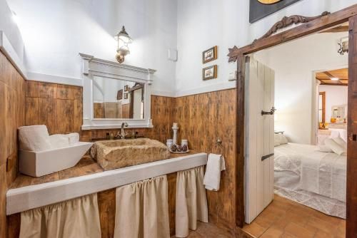 3 bedrooms villa with private pool enclosed garden and wifi at Penaflor