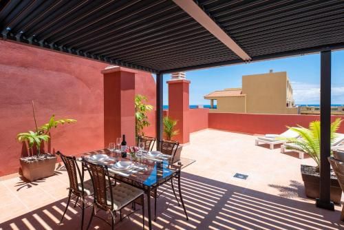 THE TERRACE HOLIDAY HOME - by MEDANO4YOU