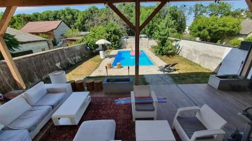 Outdoor Pictures 24