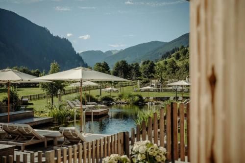 Outdoor Pictures 24