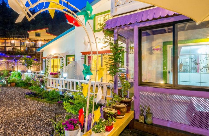 Goseong Hatsal Gadeuk Pension