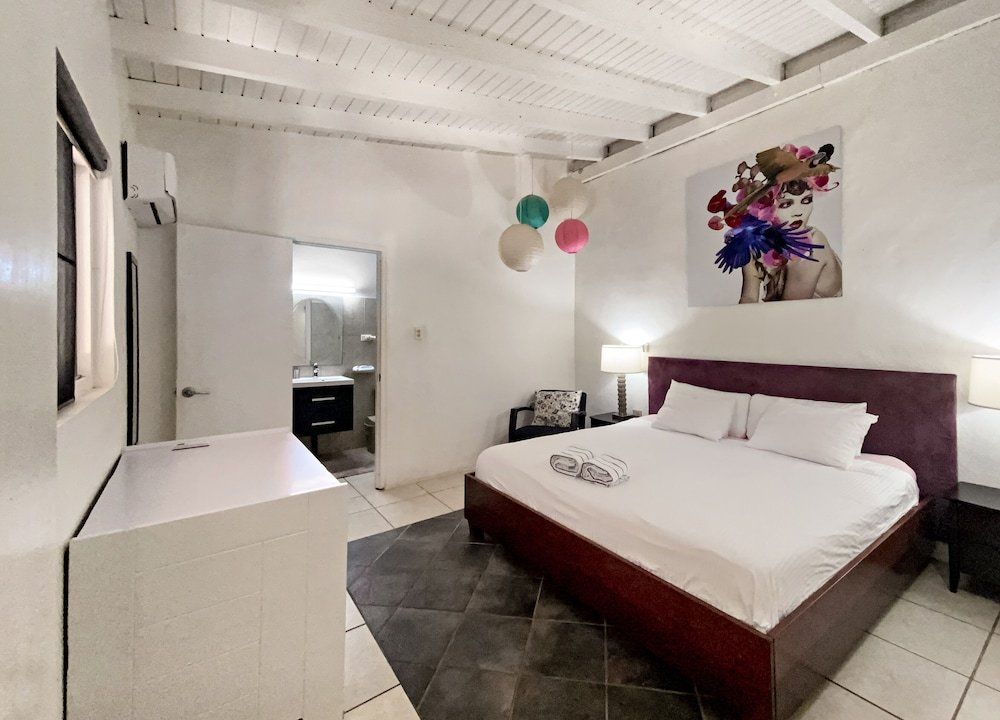Casalina Garden 2 blocks to Palm Beach & Kitesurfing school