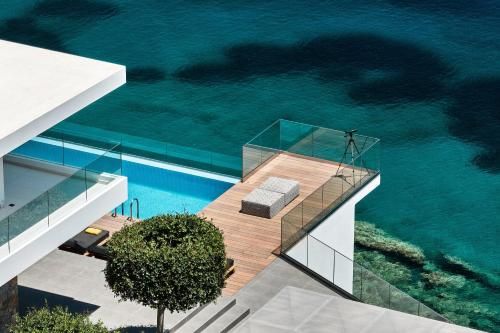 Epavli Luxury Villa