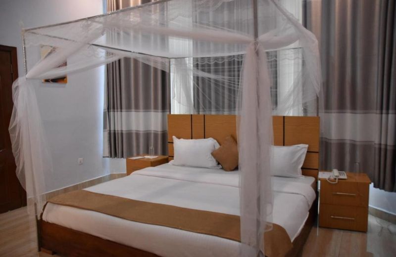 Chimpanzee Lodge