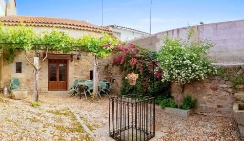 3 bedrooms house with enclosed garden and wifi at Anora