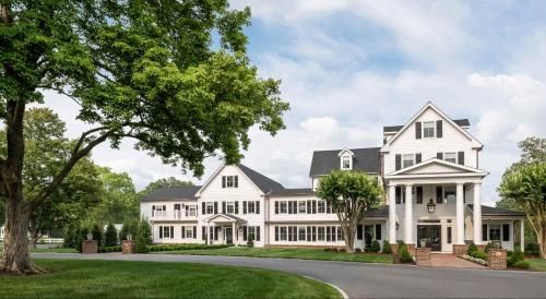 The Oaks Waterfront Inn