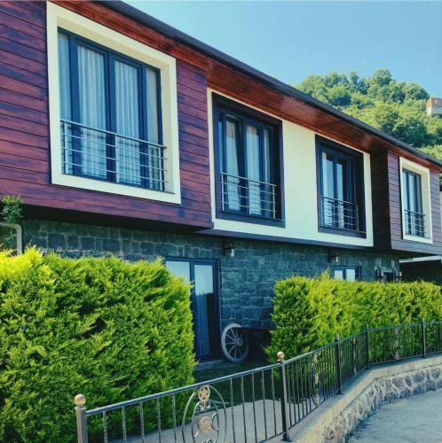 Royal Villa